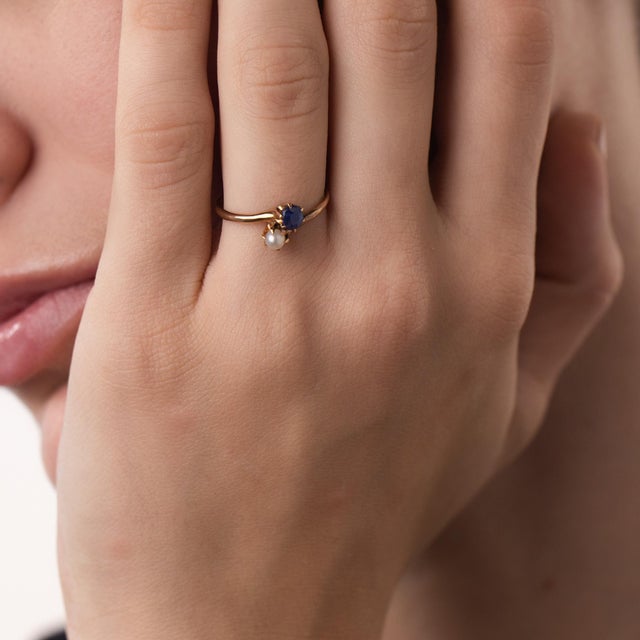 Early 20th Century Early 20th Century Victorian Sapphire Pearl Low Karat Gold Toi Et Moi Ring, Size 6.25 For Sale - Image 5 of 6