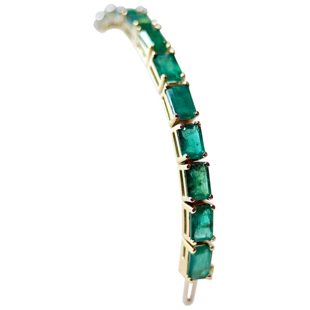 Metal 24 Carat Natural Emerald Tennis Bracelet, 14 Karat Yellow Gold, 17.5gm, 7 Inch For Sale - Image 7 of 8