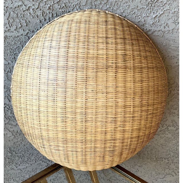 Late 20th-Century Nicely-Sized Contemporary Winnowing-Style Handwoven Bamboo Basket For Sale - Image 4 of 17