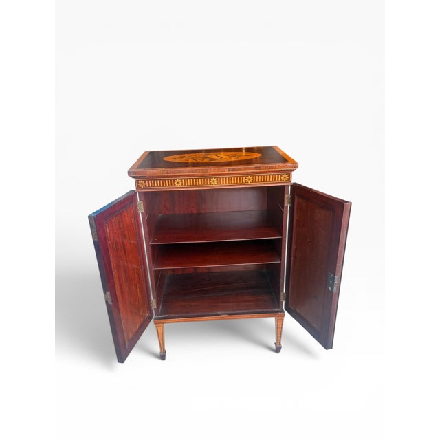 Pair of Early 20th Century Federal Revival Inlaid Marquetry Nightstands / Bedside Cabinets For Sale - Image 4 of 14