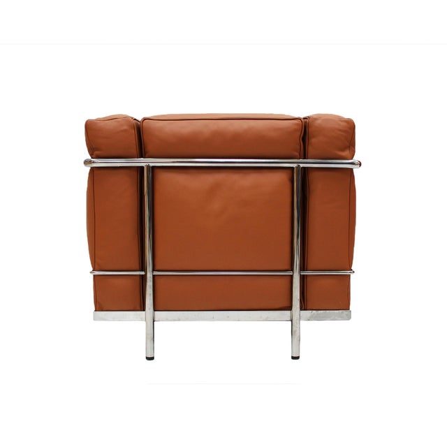 Modernist LC2 Lounge Chair in Brown Leather by Le Corbusier for Cassina, Italy, 1980 For Sale - Image 3 of 9