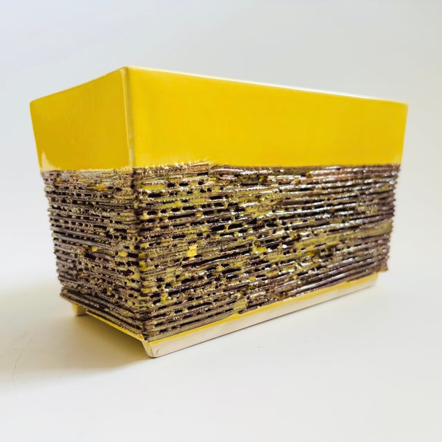 Mid Century Yellow Ceramic Planter by Bishop Ceramics of California For Sale In San Francisco - Image 6 of 10