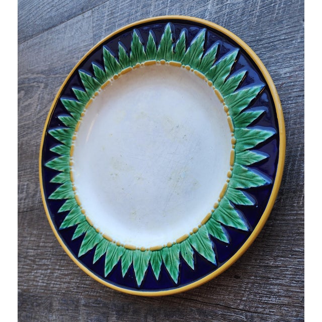George Jones 19th C. George Jones Majolica 9" Luncheon/Dessert Plate With Acanthus Border For Sale - Image 4 of 14