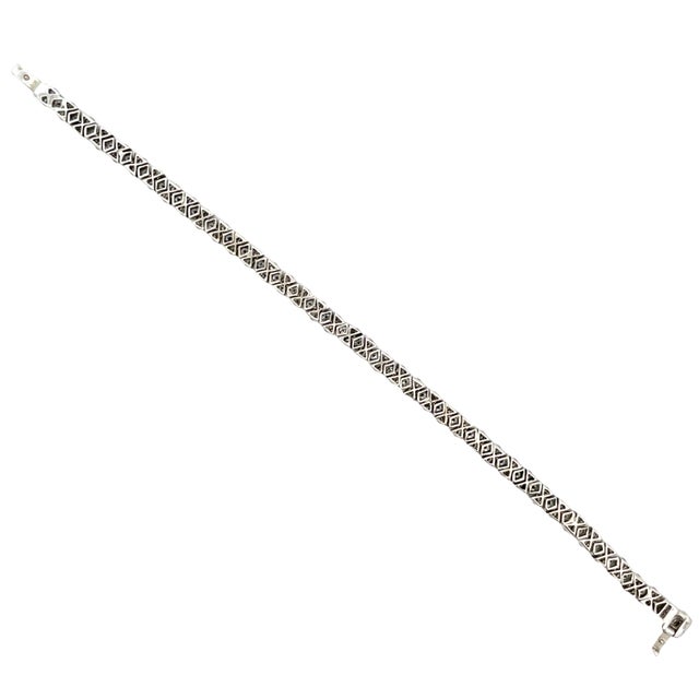 Metal 18k White Gold Tennis Bracelet With 5.3ct Mixed-Cut Diamonds 3 Dimensional For Sale - Image 7 of 9
