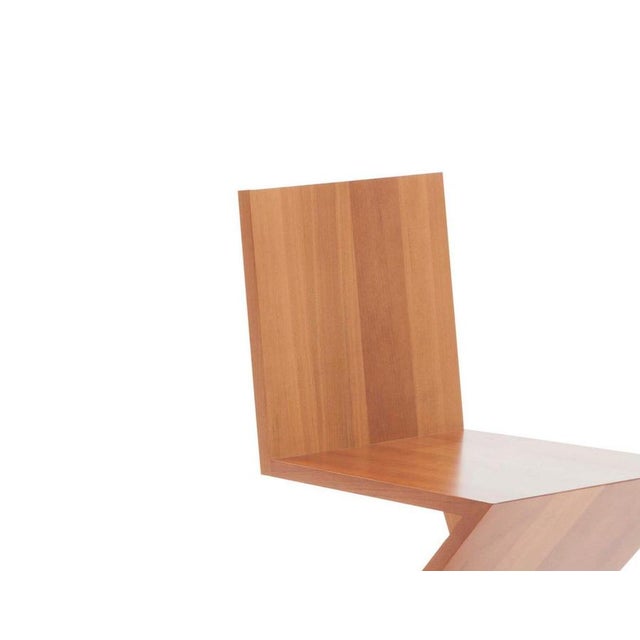 Wood Mid-Century Modern Zig Zag Chair in Wood from Gerrit Thomas Rietveld For Sale - Image 7 of 16