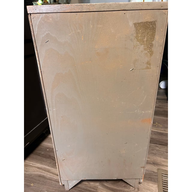 Beige 1950s Mengel Permanized Mid-Century Cerused Oak Nightstand / Bedside Chest — Original Finish For Sale - Image 8 of 8