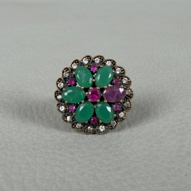 Vintage 925 Silver Daisy Pendant Necklace and Ring Set in Emerald, Ruby, and Zircon from Ignoto, 1970s, Set of 2 For Sale - Image 3 of 11