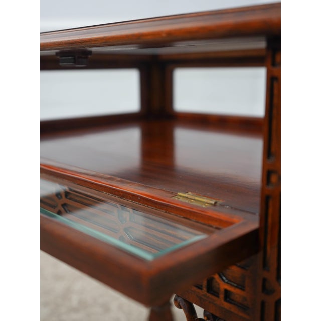 1990s Pair of Chippendale Mahogany Glass Top Showcase End Tables For Sale - Image 5 of 17