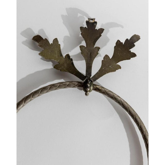 Vintage Oak Leaf Relief Hand Towel Rings in Metal, 1930s, Set of 2 For Sale - Image 10 of 11