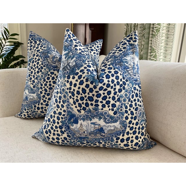 Chinoiserie Brunschwig and Fils Chinese Leopard in Porcelain Pair of Down Filled Pillows For Sale - Image 3 of 3