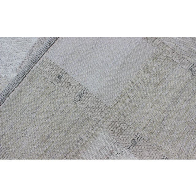 Keivan Woven Arts Modern Scandinavian Flat-Weave Rug Design With Checkerboard Design in Gray Tones For Sale - Image 11 of 11