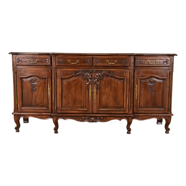Karges Style French Provincial Louis XV Carved Walnut Sideboard Credenza For Sale