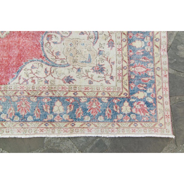 House of Séance - 1960s Vintage Isparta Oushak Geometric Red Large Wool Pile Hand-Knotted Rug - 8’3” X 11’2” For Sale In Los Angeles - Image 6 of 11