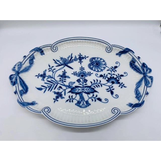 20th Century Sword Mark Onion Pattern 1st Choice Serving Plate from Meissen Porcelain For Sale - Image 9 of 9