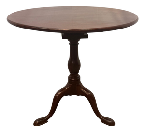 Vintage Traditional Chippendale Style Mahogany Tilt Too Accent Table