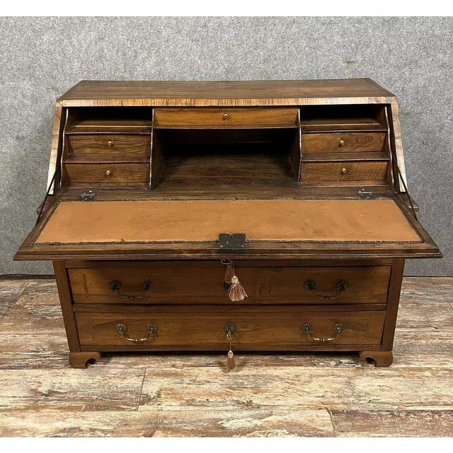 Louis XV Writing Desk in Walnut, Burr Wood and Marquetry Inlay, 1750 For Sale - Image 6 of 9