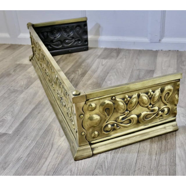 Fine Quality Art Nouveau Brass Fender This is a Beautifully Designed Brass Fender it has a strong rectangular shape filled...
