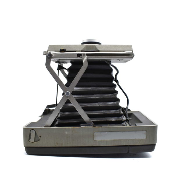 Mid 20th Century Polaroid Automatic Land Folding Rangefinder Camera Model 340 With Clamshell Cover For Sale - Image 6 of 10