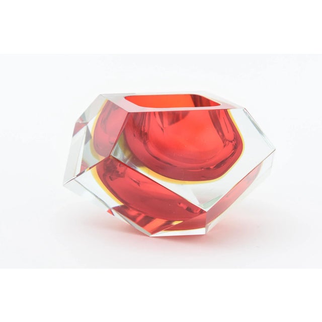 1970s Vintage Alessandro Mandruzzato Murano Faceted Sommerso Glass Bowl, Red, Yellow For Sale - Image 5 of 12