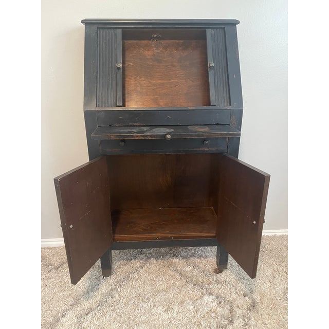Mid-Century Modern Mid-Century Hamilton Mfg. Co. Roll-Front Cabinet With Horizontal Tambour Doors For Sale - Image 3 of 12