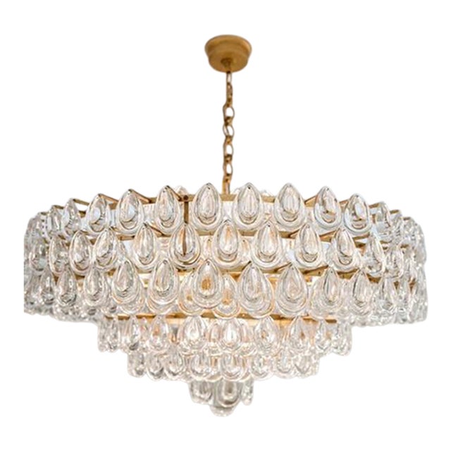 Visual Comfort :Liscia Large Chandelier by Aerin in Gild Finish Sku # Arn5174, With 12 40 Watt Bulbs For Sale
