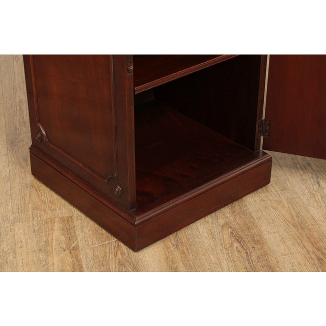 Georgian Style 1940's Custom Mahogany Silver Chest Cabinet For Sale In Philadelphia - Image 6 of 12