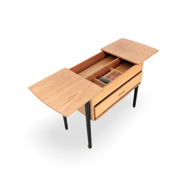 Vintage Side Table in Walnut, 1960s For Sale - Image 4 of 11