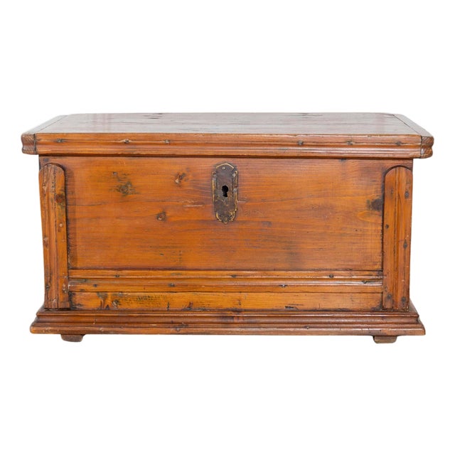 18th-Century Tuscan Fir Travel Box For Sale