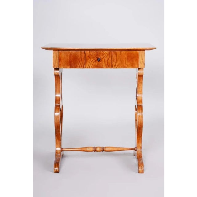 Small Biedermeier Side Table in Ash, 1830s For Sale - Image 9 of 11