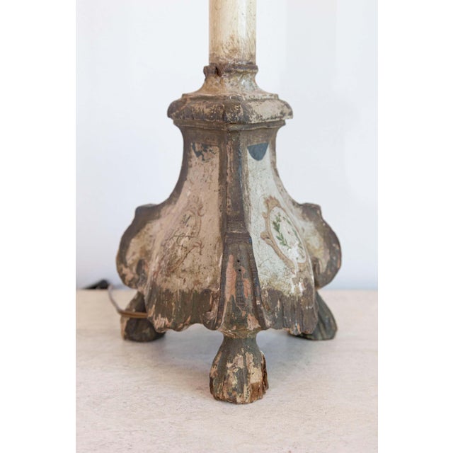 Off-white 18th-Century French Louis XVI Painted and Giltwood Altar Candlestick Lamp For Sale - Image 8 of 11