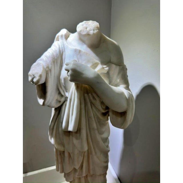 Italian sculpture "Venus Gabi". Headless Torso. Early 20th century. Carrara marble. Measures: H 74cm. Perfect Condition....
