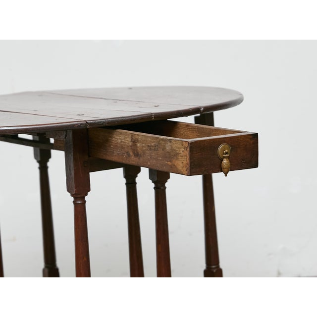 19th Century English Oak Drop-Leaf Table with Gatelegs and Single Drawer For Sale - Image 9 of 12