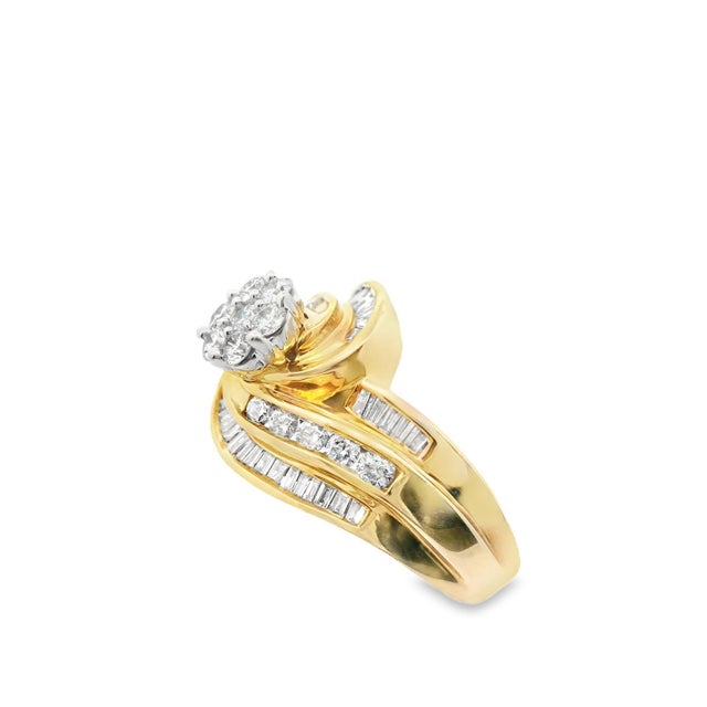 1990s 1990s 14k Yellow Gold Diamond Swirl Ring, Size 9 For Sale - Image 5 of 10