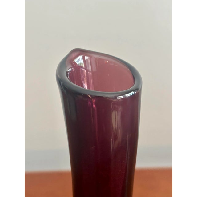 Mid-Century Modern Mid Century Modern Blenko Style Vase For Sale - Image 3 of 6