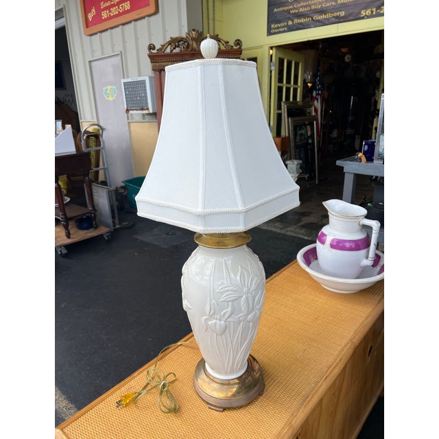 Ceramic Vintage Lennox Creamwear Table Lamp With Shade For Sale - Image 7 of 10