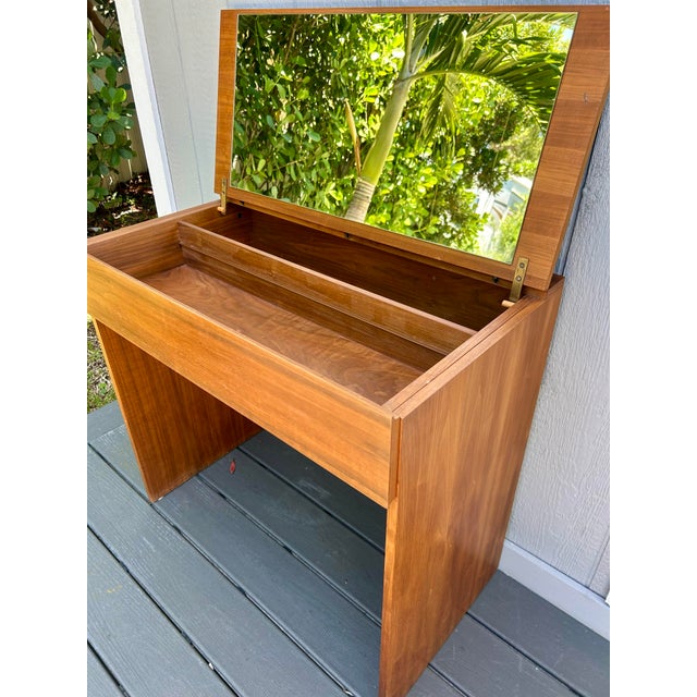 Wood 1960s Mid Century Danish Modern Teak Vanity/Desk by Arne Wahl Iversen for Vinde Molefabrik - For Sale - Image 7 of 12
