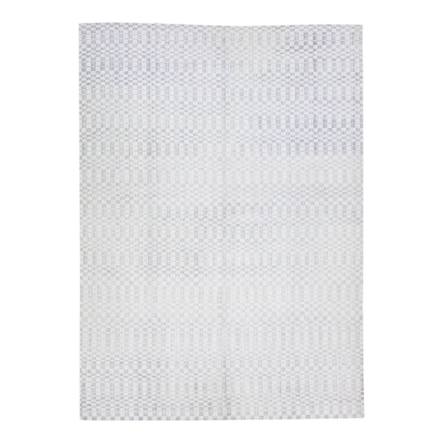 2010s Gray Modern Wool & Silk Rug With Geometric Seamless Design For Sale