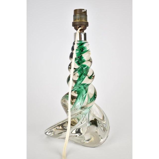 Mid 20th Century Vintage French Crystal Table Light | Mid Century Emerald Green Accent Light Bedside | Lead Twisted Glass | Val St Lambert Seguso Murano 1950 For Sale - Image 5 of 10