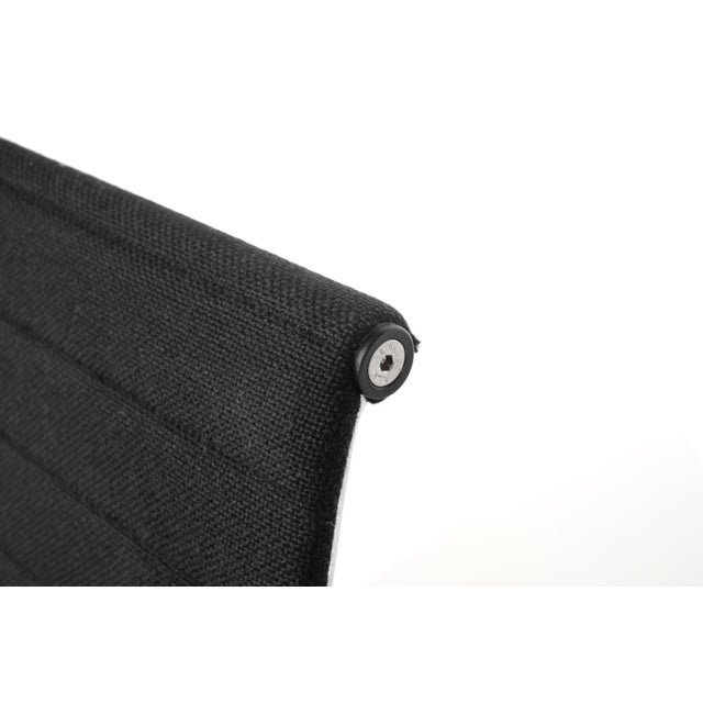 EA 117 Office Chair by Charles Ray Eames for ICF, 1990s For Sale - Image 6 of 13