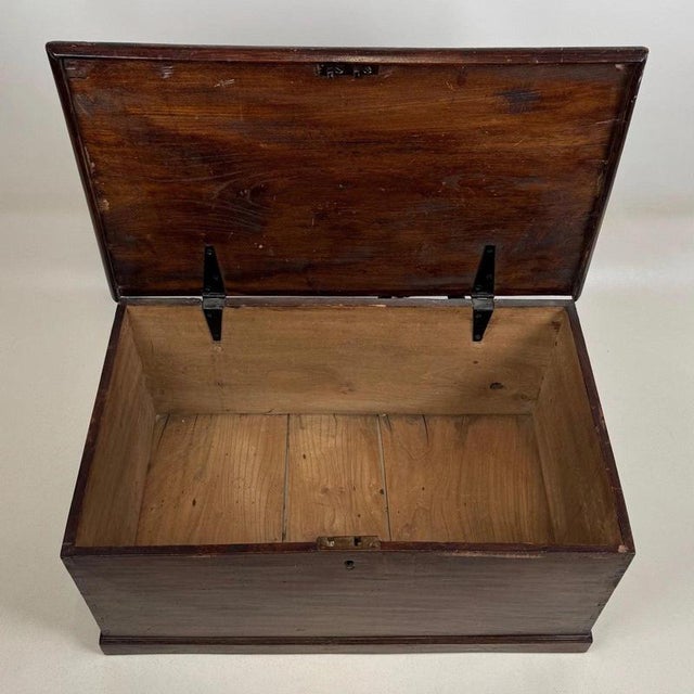 Antique 19th Century Victorian English Oak Blanket Box For Sale - Image 3 of 12