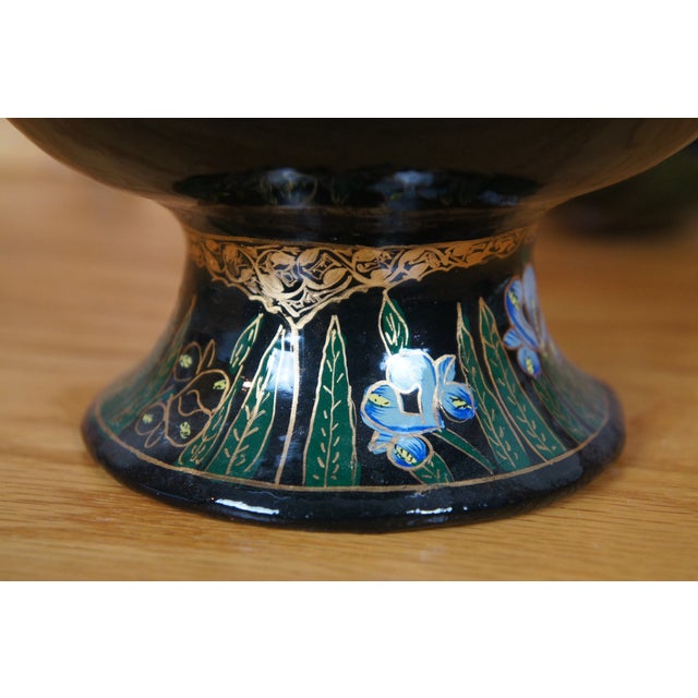 Black Mid 20th Century India Black Lacquer Kashmir Papier Mache Floral Candy Compote Trinket Box For Sale - Image 8 of 11