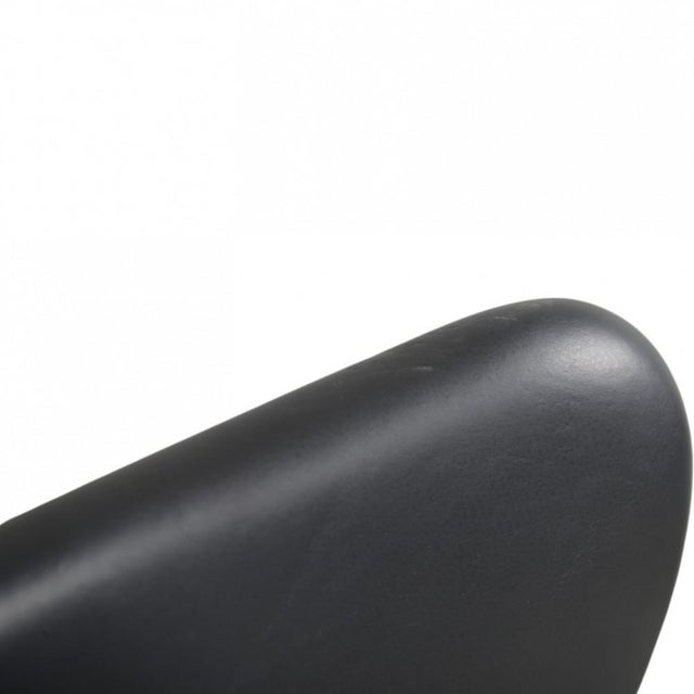 Seven Chairs in Black Leather by Arne Jacobsen, 1980s, Set of 6 For Sale - Image 10 of 18
