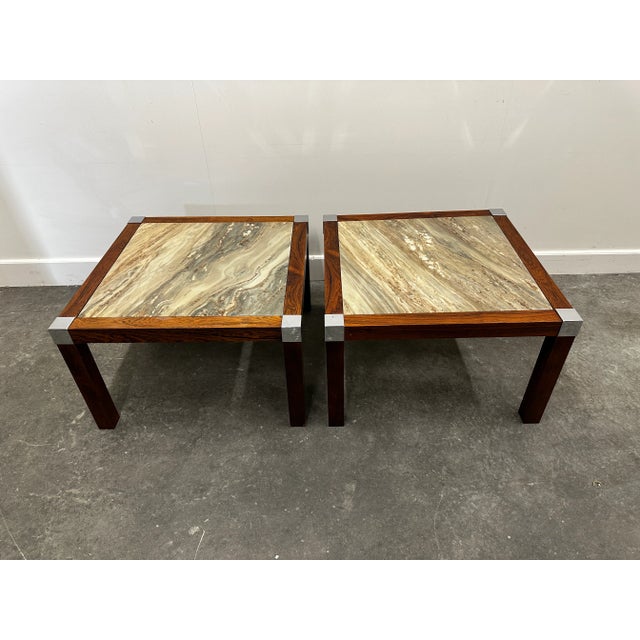 72cm wide x 72cm deep x 45cm high This elegant side table from the 1970s is a refined example of modernist design. It...