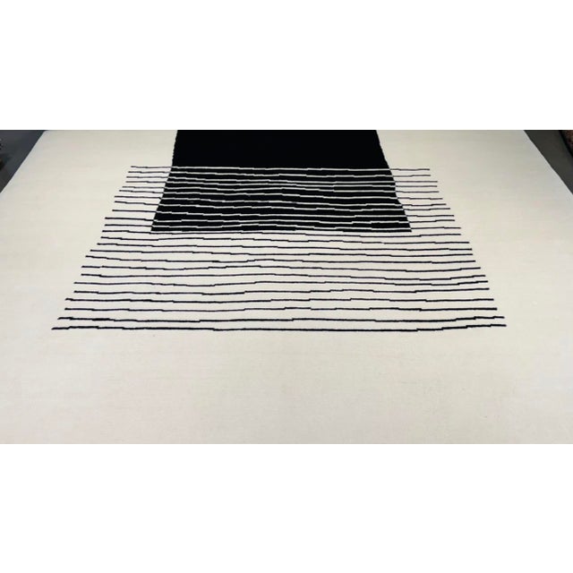 Modern Black & White Hand Made Wool Rug For Sale In Los Angeles - Image 6 of 8