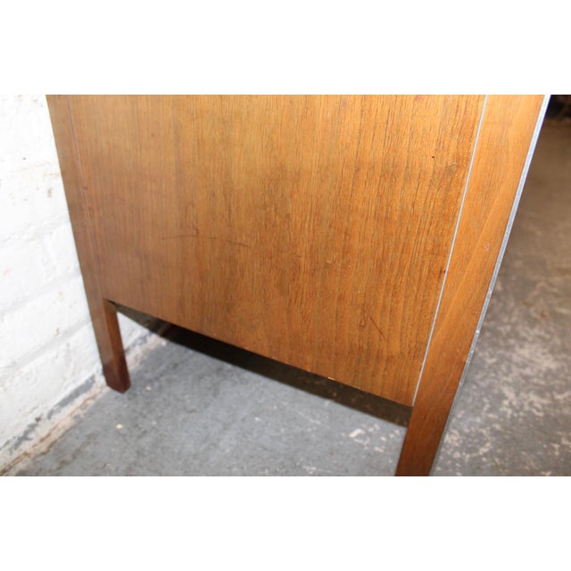 Paul McCobb for Calvin 'Linear' Mid 20th Century Walnut Sideboard For Sale - Image 14 of 17