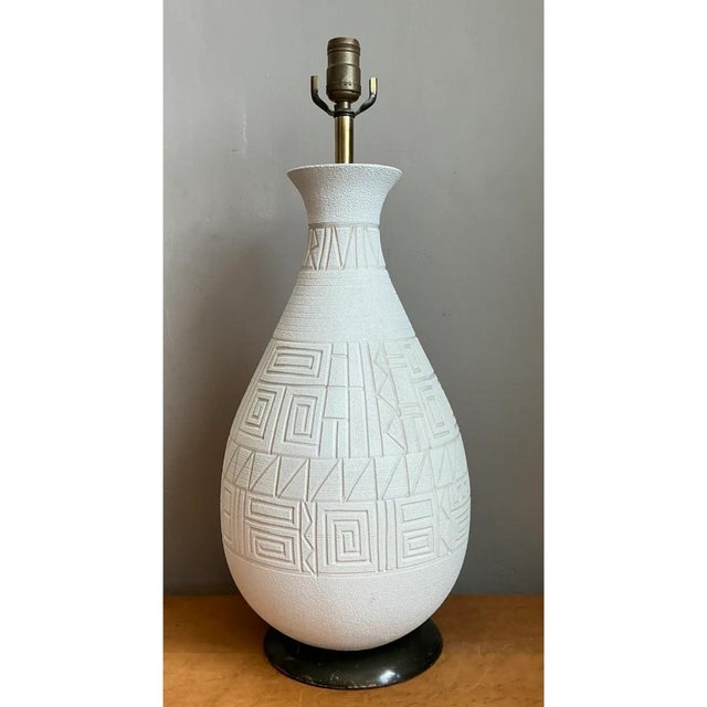 Vintage Mid-Century Modern White Ceramic Table Lamp For Sale - Image 12 of 12