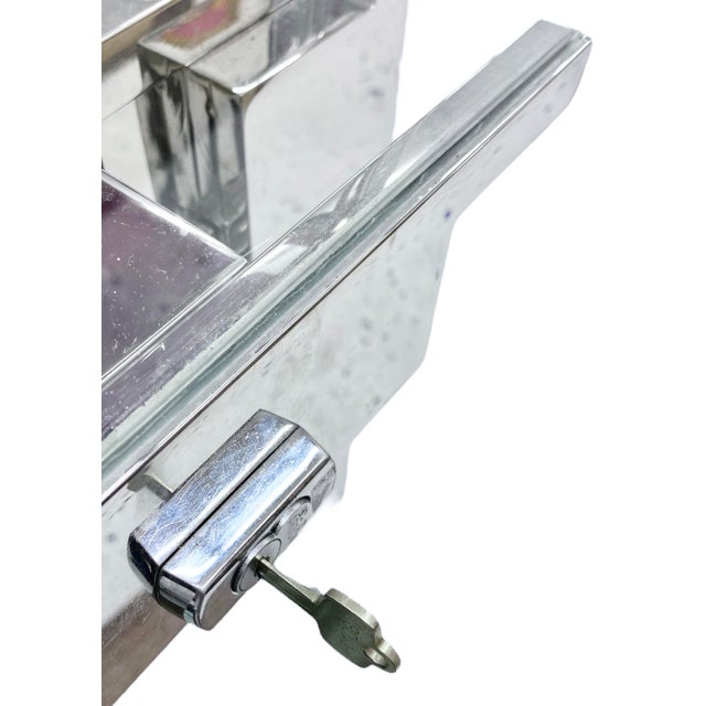 2000 - 2009 Barneys New York Chrome Display Case by Peter Marino For Sale - Image 5 of 5