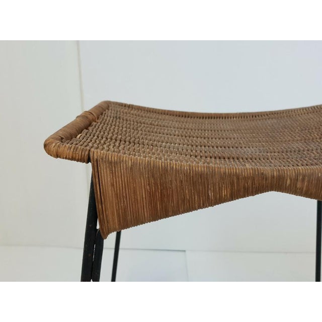 1950s Vintage Stool in Rattan and Steel by Raoul Guys for Airborne, 1950s For Sale - Image 5 of 10
