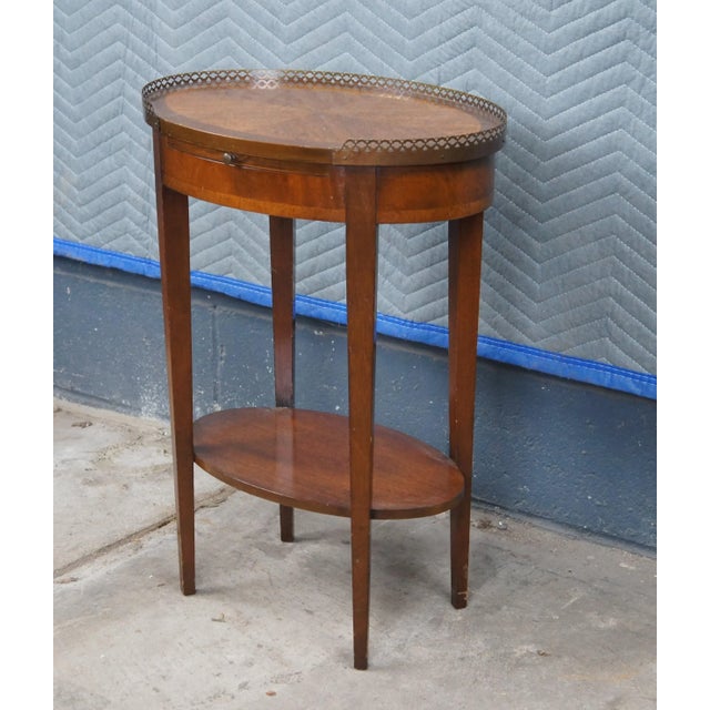 Mahogany English Provincial 2 Tier Brass Gallery Tray Side Table Stand For Sale - Image 4 of 13