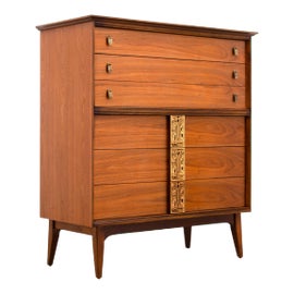 Example of Bassett Furniture Dressers and Chests of Drawers
